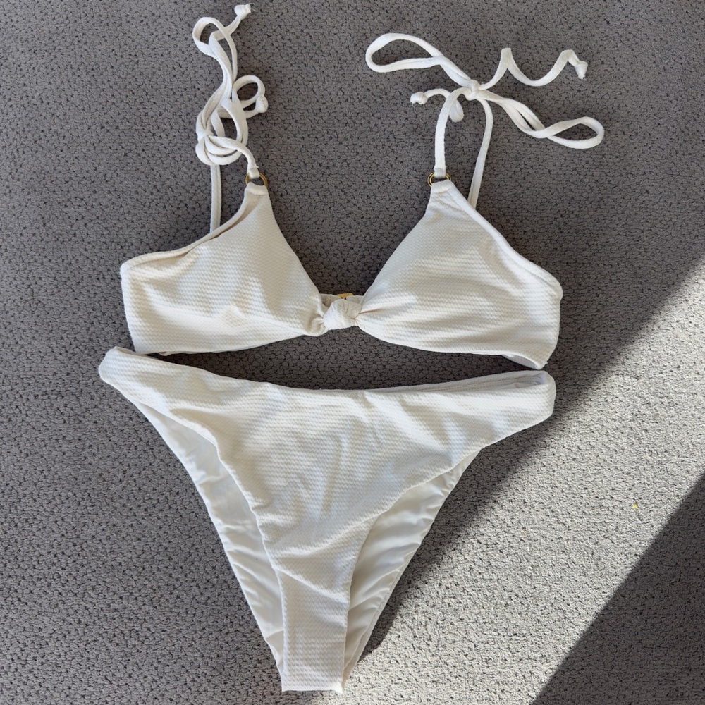 Dippin’ Daisy’s Bikini Set